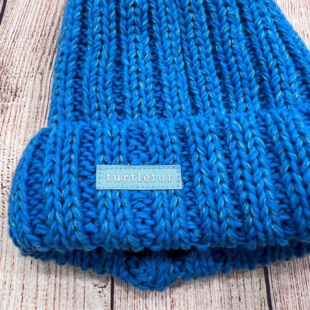 Turtle Fur Youth Keija Blue Chunky Knit Fleece Lined Pom Beanie Hat NWT 7-12Y